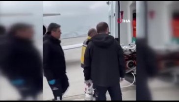 Muş'ta 17 yaşındaki gencin duran kalbi çalıştırıldı, uçakla kurtarıldı