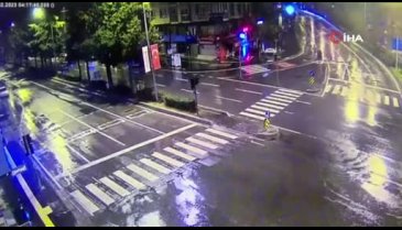 Depreme trafikte yakalandı, son anda hayatı kurtuldu