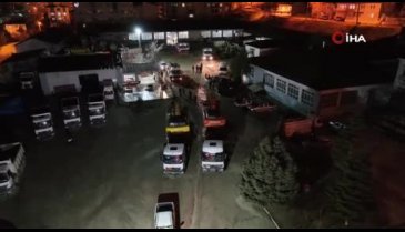 Tunceli'den Erzincan'a çok sayıda ekip ve iş makinesi gönderildi