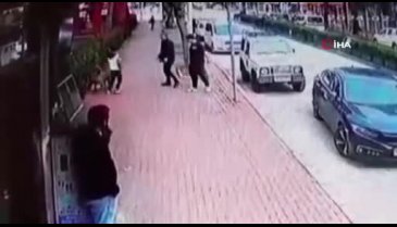 Antalya'da çaldığı köpeğin sahibine ve polise bıçak çekti, gözaltına alındı
