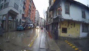 Bursa'da otobüs şoförünün dikkatiyle faciadan dönüldü