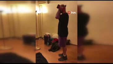 Namaz ile dalga geçip sosyal medyada paylaştı