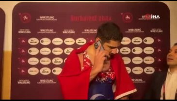 Bakan Osman Aşkın Bak, Taha Akgül'ü telefonla arayarak tebrik etti