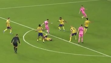 Lionel Messi'in çalımı viral oldu