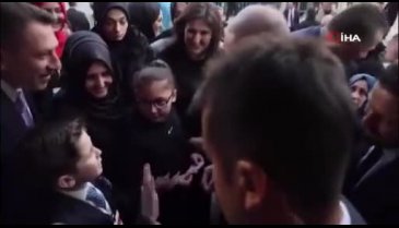 Cumhurbaşkanı Erdoğan'ın çocuklarla sohbeti kameralara yansıdı