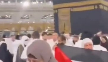 Kabe'de Filistin bayrağı açtı, gözaltına alındı
