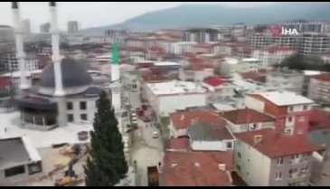 Bursa'da yıkılan okulun yerine yapılan camii inşaatı tamamlandı