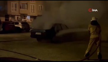 Bursa'da park halindeki araç yanarak kullanılamaz hale geldi
