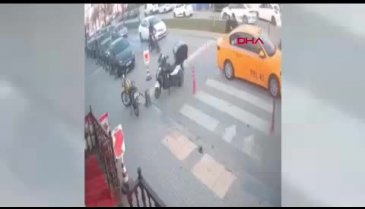 İstanbul'da motosiklet kazası!