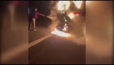 Ankara'da seyir halindeyken alev alan yolcu otobüsü yandı