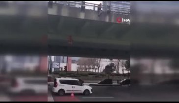 İstanbul'da korku dolu anlar! Kadın viyadükten aşağıya atladı