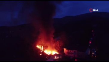 Zonguldak'ta bir tekstil atölyesinin deposunda yangın çıktı