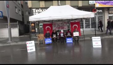 Terör mağduru ailelerin evlat çığlığı Muş'ta yükseldi