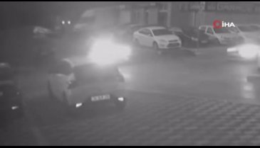 İstanbul'da dörtyol kavşağında yaşanan kazalar kamerada