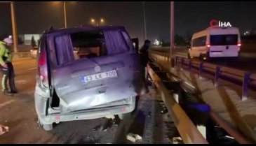 Kocaeli'de iki hafif ticari araç çarpıştı :1 yaralı