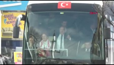 Akşener Düzce ve Bolu'da esnafı ziyaret etti