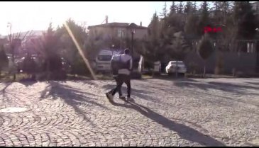 Elazığ'da midesinden uyuşturucu çıkan şahıs tutuklandı