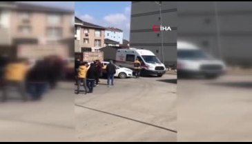 Bursa'da minibüs ile otomobil çarpıştı: 1'i bebek 4 yaralı