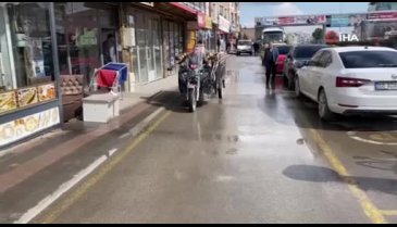 Yozgat'ta ihtiyaç sahiplerine ekmek ve gıda taşıyor