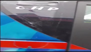 Trabzon'da CHP'nin seçim otobüsüne taşlı saldırı!