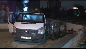 İstanbul'da bir otomobil otobüs durağına çarparak takla attı