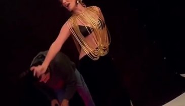 Farah Zeynep Abdullah dansıyla sosyal medyayı salladı! Oryantal kıyafeti olay oldu