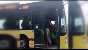 Bursa'da yolcu dolu otobüste birbirlerine girdiler!