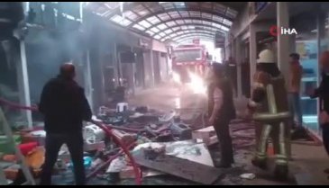 Bursa'da çıkan yangında iki işyeri zarar gördü