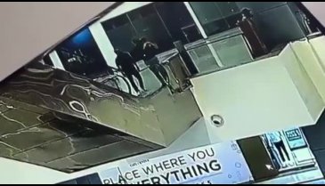 Babasının kucağındaki bebek 3. kattan düşerek hayatını kaybetti