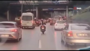 Bursa'da motosiklet sürücüsü 112 ambulansı için fermuar sistemi yaptırdı