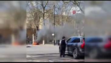 Buckingham Sarayı'nın önünde elektrikli bisiklet bomba gibi patladı