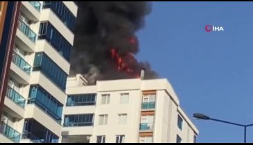Diyarbakır'da korku dolu anlar: İtfaiyeciler alevlerin arasında kaldı!
