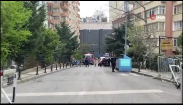 İstanbul'da yanan gece kulübü günün aydınlanmasıyla görüntülendi