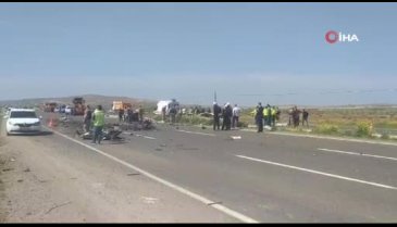 Şanlıurfa'da trafik kazası: Çok sayıda ölü ve yaralılar var