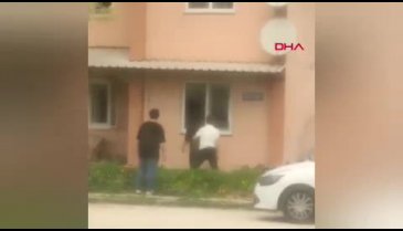 Bursa'da bıçaklanan kadın, oğlu ve yeğeni, şüphelinin evi ve arabasına zarar verdi