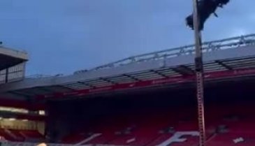 Liverpool'un stadyumunda ezan okundu