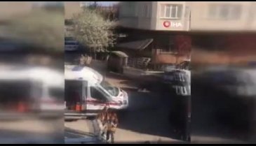 Bursa'da trafik kazasında kamyonet devrildi!