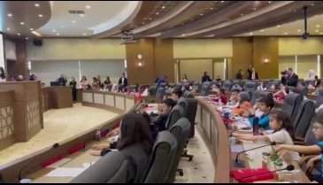 Bursa'da Meclis oturumunu bu sefer çocuklar açtı
