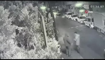 İstanbul'da buluştuğu kadın kabusu oldu! Sokak ortasında bıçaklı ve silahlı saldırı