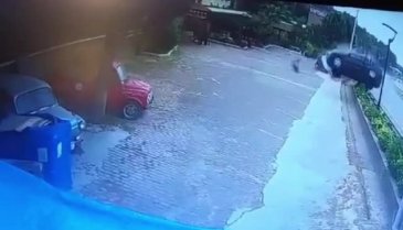 Korkunç kaza güvenlik kamerasında!