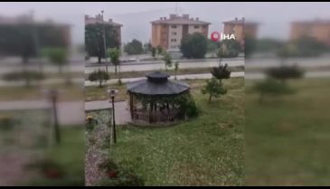 Gürsu ovasına ceviz büyüklüğünde dolu yağdı