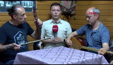 Bursa'da Aşıklar Kahvesi'nde, 69 yıldır sadece saz çalınıp türkü söyleniyor