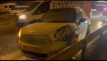 Bursa'da kontrolden çıktı önce bariyere sonra otomobile çarptı!