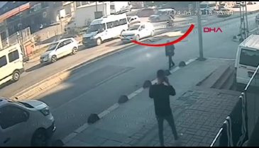 İstanbul'da 2 kişiye hafif ticari araçtan silahla ateş açıldı