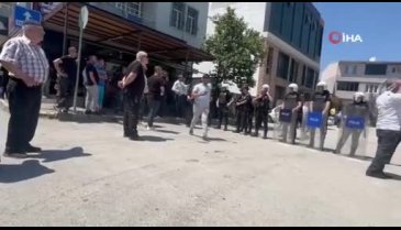 Bursa'da kaçak yaptığı yapı 4 kez yıkıldı! 5.'de çatıya çıkarak direndiler