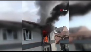 Bursa'da bina yangınında 3 kişi dumandan etkilendi