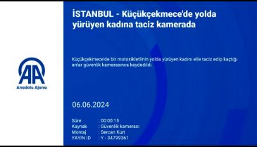 İstanbul'da yolda yürüyen kadına taciz kamerada