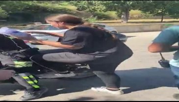 Bursa'da yanlış okula giden öğrenciye trafik polisi yetişti