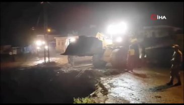 Van'da sel: 2 büyükbaş, 100'e yakın küçükbaş hayvan telef oldu