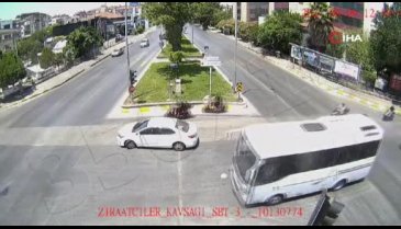 Aydın'da metrelerce sürüklenen ambulansın görüntüleri çıktı